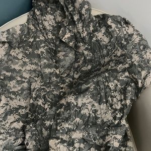 US Army Rain Parka . Size L